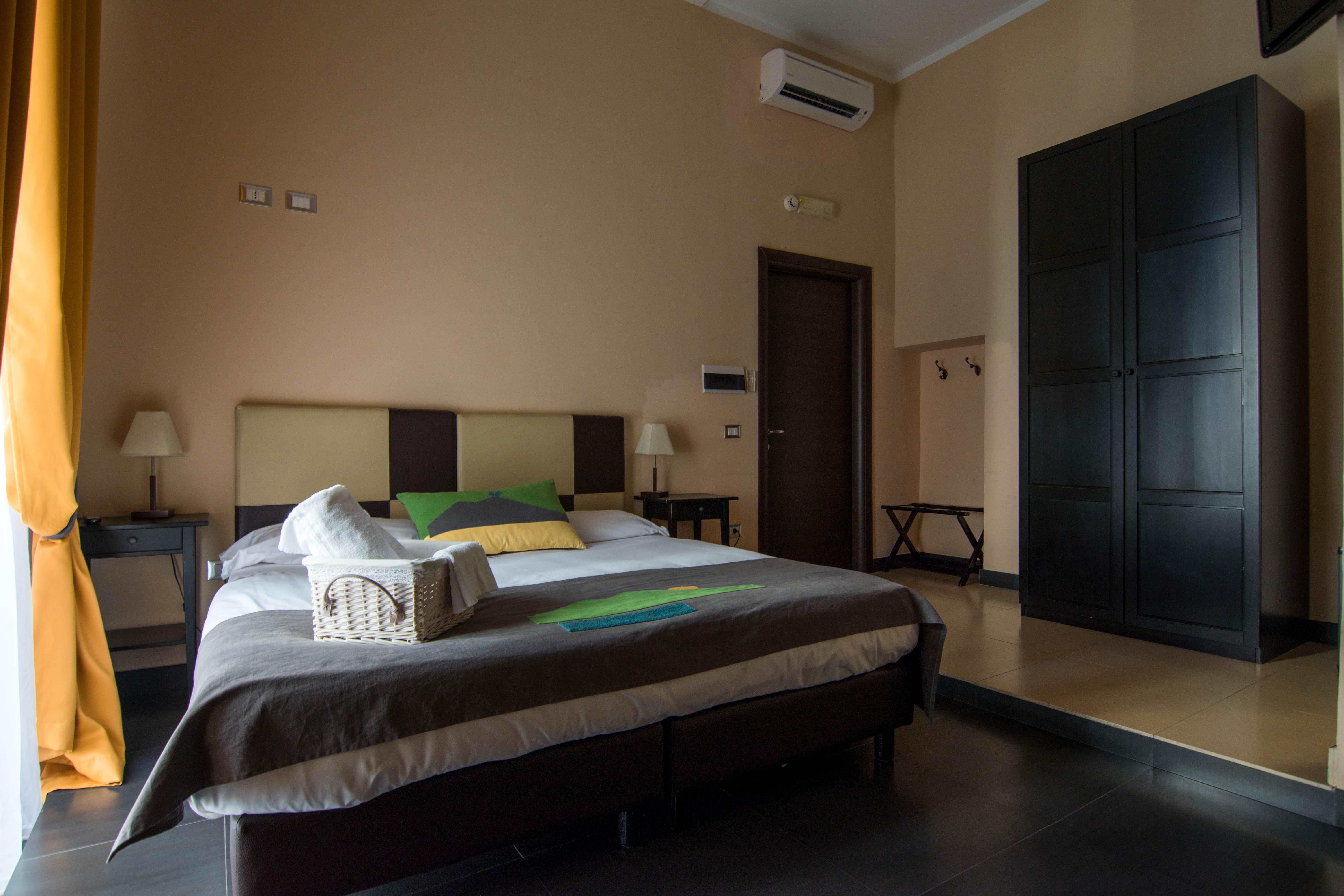 Hotel Plebiscito Aparthotel Napoli Dış mekan fotoğraf