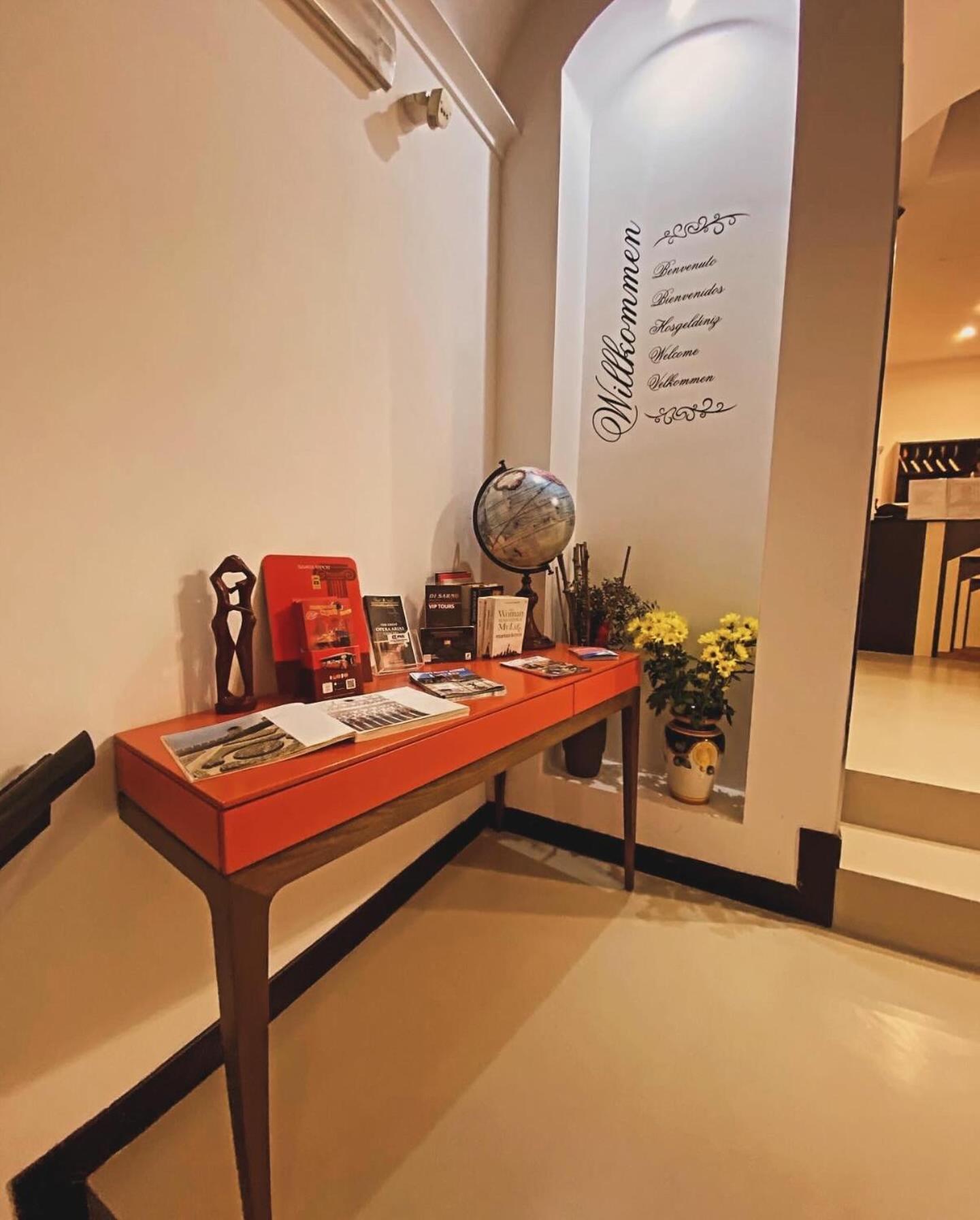 Hotel Plebiscito Aparthotel Napoli Dış mekan fotoğraf