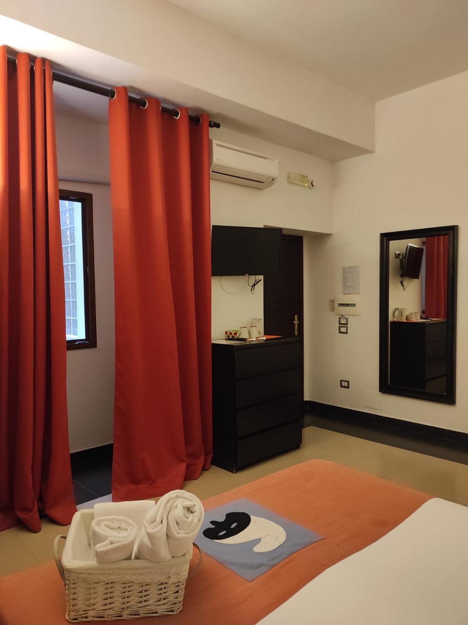 Hotel Plebiscito Aparthotel Napoli Dış mekan fotoğraf