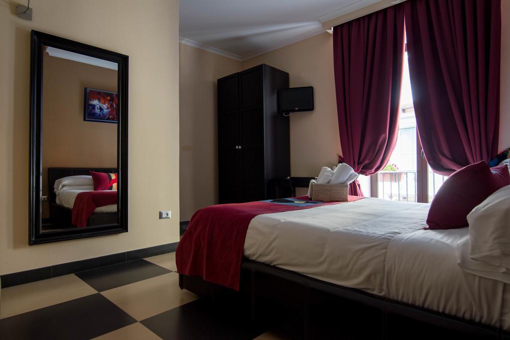 Hotel Plebiscito Aparthotel Napoli Dış mekan fotoğraf